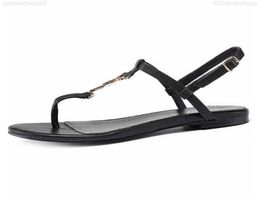 Designer sandali di alta qualità Slide diapositive Flipflips Lettere dorate Sberi di sandalo in pelle liscia Scarpe nere con fibbia in scatola US2497827