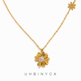 Pendant Necklaces Daisy Pendant Necklace for Women Simple Stainless Steel Necklace Jewellery Accessories Q240525