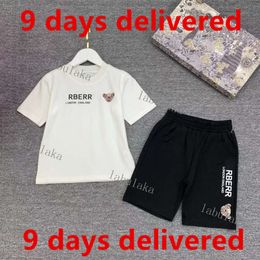 9 days delivered dhgate 2023 Children Designer Clothing Sets Baby Pleated shorts for little girls Twopiece Suit Kids Classic Letters Design Clothing set white luxur