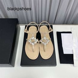 Channel CF Chanells Luxury Work Sandals Business Fashion Popular Womens Brand Leisure Travel Letter Womens High Heels Mens Flat Shoes 07-006