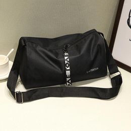 Duffel Bags Portable Fitness Travel Handbag Multifunction Fashion Sport Gym Storage Bag 600D Nylon Adjustable Strap For Weekend Training