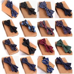 Designer Bowtie High Quality Fashion Man Shirt Accessories Navy Dot Bow Tie For Wedding Men Wholesale Party Business Formal 51f0