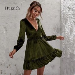 Casual Dresses 2024 Spring And Summer Ins Women's Dark Green Deep V-Neck Bubble Sleeve Velvet Ruffle Long Dress