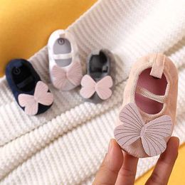 First Walkers Cute Butterfly Fashion Newborn Baby Shoes Non slip Cloth Bottom Shoes for Girls Elegant Breathable Casual Baby First Step Shoes d240525