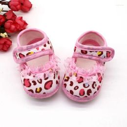 First Walkers Infant Baby Girls Flats Polka Dot Ruffled Design Soft Sole Non-slip Flower Princess Wedding Dress Walking Girl Shoes For Born