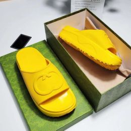Designers Clogs Luxury Slippers Slide Brand Women Ladies Rubber Hollow Platform Sandals Flip Flops With Lnterlocking Scuffs G Lovely Sunny Beach Shoes