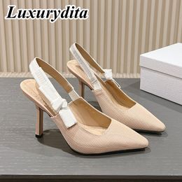 Luxury Womens High High Sandal Casual Lace Fashion Fashion 95mm 65mm 13 mm Hight di qualità ricamata Scarpe pianeggianti ricamate vera seta designer di suola in pelle con scatola XY517