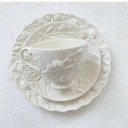 Mugs Three-dimensional Rose Ceramic Coffee Cup Set European Classical Solid Colour Relief Craft Dessert Plate Afternoon Tea Tableware