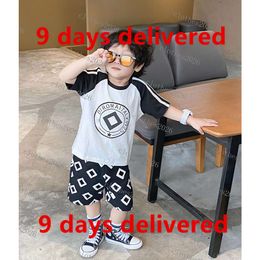 9 days delivered dhgate Kids Clothing Sets Boys Girls Tracksuits Suit Letters Print 2pcs Designer Tshirt short pants Suits Chidlren Casual Clothes 90150 top brand lu