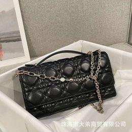 Generation gap level high-quality new handle lady pearl chain WOC small handbag 80% factory wholesale 80% factory wholesale