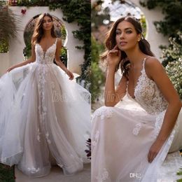 2022 Vintage Spaghetti Straps Lace A Line Wedding Dresses Tulle Applique Ruffles Court Train Garden Wedding Bridal Gowns BM1639 224P