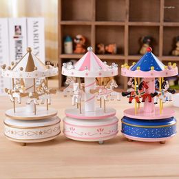 Decorative Figurines 1pc Luxury Carousel Music Box 4 Horses Rotate Rotation Romantic Toys Handwork Birthday Gifts For Kids