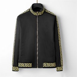 Mens Jacket Designer Hoodie Winter Coat Jackets Autumn Slim Ytterkläder Män Kvinnor Windbreaker Zipper Mens Coats Jackor Classic Letter Clothing P11