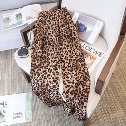 Calças femininas Pernas largas de verão Prinha de leopardo alta letra de tamanho grande Letra dividida Casual perna reta retro
