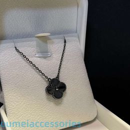 2024 Designer Jewelleryvanl Cleefl Arpelsnecklace Necklaces Black Laser Clover 5-flower Cnc Craft