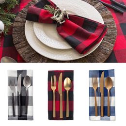 Table Napkin 10pcs Black White Plaid Cotton Linen Placemat Christmas Wedding Craft Dining Tablecloth Simple Style Mat 3015