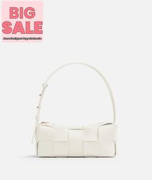 Luxury Womens Bag Small Brick Cassette BotegaVenetas Small Intreccio leather shoulder bag White High quality