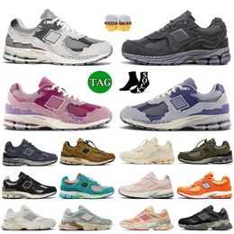 2002r 9060 Sportlerinnen Frauen Luxus Freizeitschuhe Triple S Black White Protection Pack rosa Regenwolke Phantom Meersalz Designer Bowling Og Sneakers Man Trainer