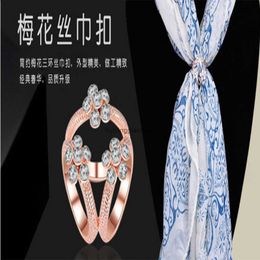 2024Scarf buckle shawl accessories three ring high-end scarf Jewellery womens Korean version brooch and pin popular