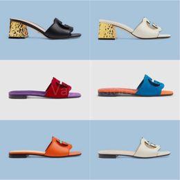 2021 Slipper Luxury Designer Leadies Ladies Sandals Summer Flat Shoes Fashion Beach Женские тапочки буква