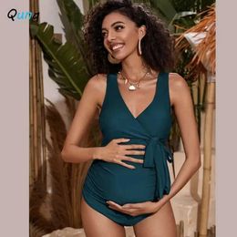 Maternity Swimwears Qunq New Pregnant Womens Swimsuit Sexy and Fashionable Tight Solid V-neck Sleeveless Tank Top with No Back Binding Bodysuit d240528