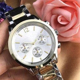 Fashion Modern Mens Watch Reloj Mujer Stainless Steel Bracelet Ladies Watches Lovers Quartz Wristwatches Clock Folding Clasp 322p