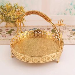 Plates European Vintage Fruit Plate High-end Round El Glass Multi-layer Basket Fashion Creative Cake Ornaments