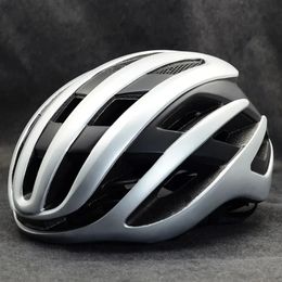 Professional MTB Cycling Helmet FREE Sticker Ultralight MTB Helmet Streamlined Breathable Helmet Multi-Protection Helmet 240527