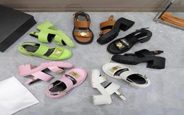 Piattaforma Sandals a ruota alta piattaforma Sandals liscia in pelle liscia Designer di lusso Anklestrap Mules Summer Women039S Scarpe Luxe C8125111