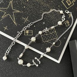 Diamond Necklaces Chains Designer Pendants Choker Women Brand Letter High-grade Silver Plated Copper Men Womens Pearl Necklace Wedding Jewellery Accessories