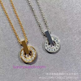 Classic Fashion Bolgrey Pendant Necklaces V Gold Copper Coin Necklace Diamond Round Cake 18K Rose Hollow Collar Chain