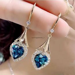 2024 New Pink Crystal Love Earrings with Fashionable and Elegant Style Unique Design Simple Versatile Light Luxury