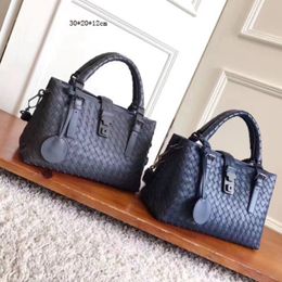 Top quality leather totes female large volume casual bags knitting real leather antirust hardware hasp totes 30cm wide 247j