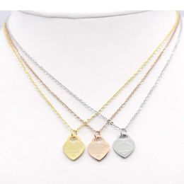 Jewerly Stainless Steel 18K Gold Plated Necklace Short Chain Silver Heart Necklace Pendant Locket Necklaces Chains For Women Couple Gif 202B