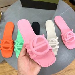 Womens Slippers Interlocking Slides Designer Sandals Jelly Colour Flat Heels Fashion Casual Comfort Beach Slippers Classic Luxury Sandale Size 35-42