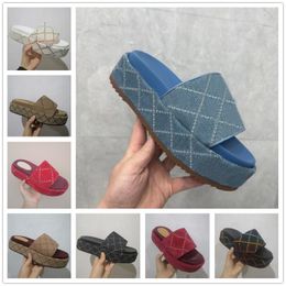Men Women Luxury Slippers Designer Sandals Platform Slides Fashion Blue Black White Red Brown Embroidered Casual Home Shoes Summer Flip Flops Scuffs