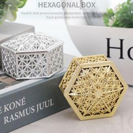 Gift Wrap 1 Pcs Creative Plastic Hollow Gold Foil Cake Hexagonal Vintage Chocolate Candy Box For Wedding Party Favour Boxes