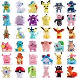 136 slags tecknad ficka fyllda plysch leksaker kawaii djursköld