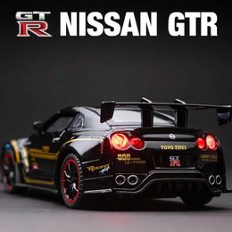Diecast Model Cars Free delivery of new 1 32 GTR GT-R R35 alloy car model die-casting and toy car toy car childrens toys childrens gifts boy toys T240524