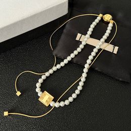High Quality Men Women Necklace Designer Brand Letter Pendant 18K Gold Copper Pearl Necklaces Chain for Wedding Jewelry Accessories