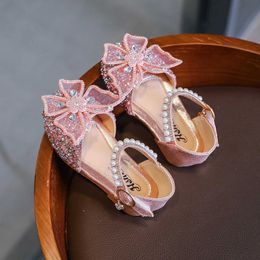 Sandals Childrens and Girls Princess Water Diamond Butterfly Pearl Summer Dance Shoes Shining Flat d240527