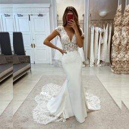 Romantic Flowers lace Mermaid Wedding Dresses Elegant Cap Sleeves Wedding Dress V Neck Satin Plus Size Bridal Gowns