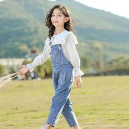 Overalls Rompers Lace loose one-piece denim fabric covered with large lace summer fully matched with Trauss girl Korean suspension jeans WX5.26