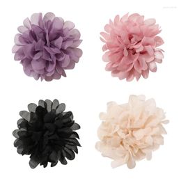 Brooches Camellia Floral Brooch Realistic Flower Themed Lapel Pins For Women Fabric Breastpins Stylish Coat Accessory 4XBF