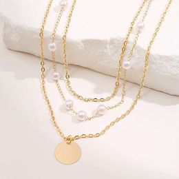 Drei Schicht goldene neue Perlenrunde Halskette Stapelte Kolarbone Kette Halskette