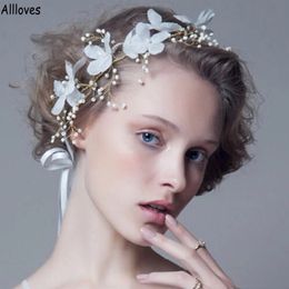 White 3D Handmade Flowers Bridal Headpieces Headdress Boho Floral Crowns Headbands Women Tiaras Pearls Hairband Wedding Bridal Hair Jew 306O