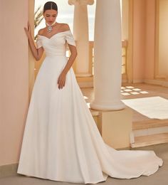 Sexy Long Off Shoulder Satin Wedding Dresses with Pockets A-Line Ivory Pleated Sweep Train Vestido de novia Lace Up Back Bridal Gowns for Women