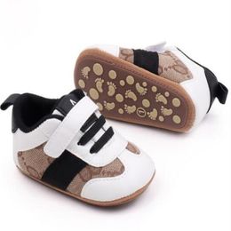 Newborn Baby First Walkers Boy Girl Print Sneakers Casual Shoes Soft Sole Prewalker Toddler Infant Sports Shoes Kids Designer Shoe