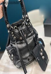 s Le Woman Cagole Bags caigass 2022 Bag Wrinkled Sheepskin Drawstring Single Shoulder Handbag Rivet Bucket Female2796130