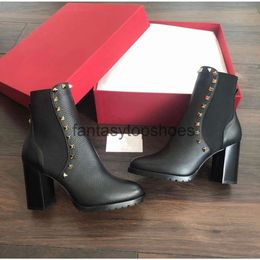 Valentine V-buckle Winter Valentines Boots VT V Stud Brands Women Black Ankle Grainy Leather Chunky Sole Martin Booties Lady High Heel Party Dress Red Designer